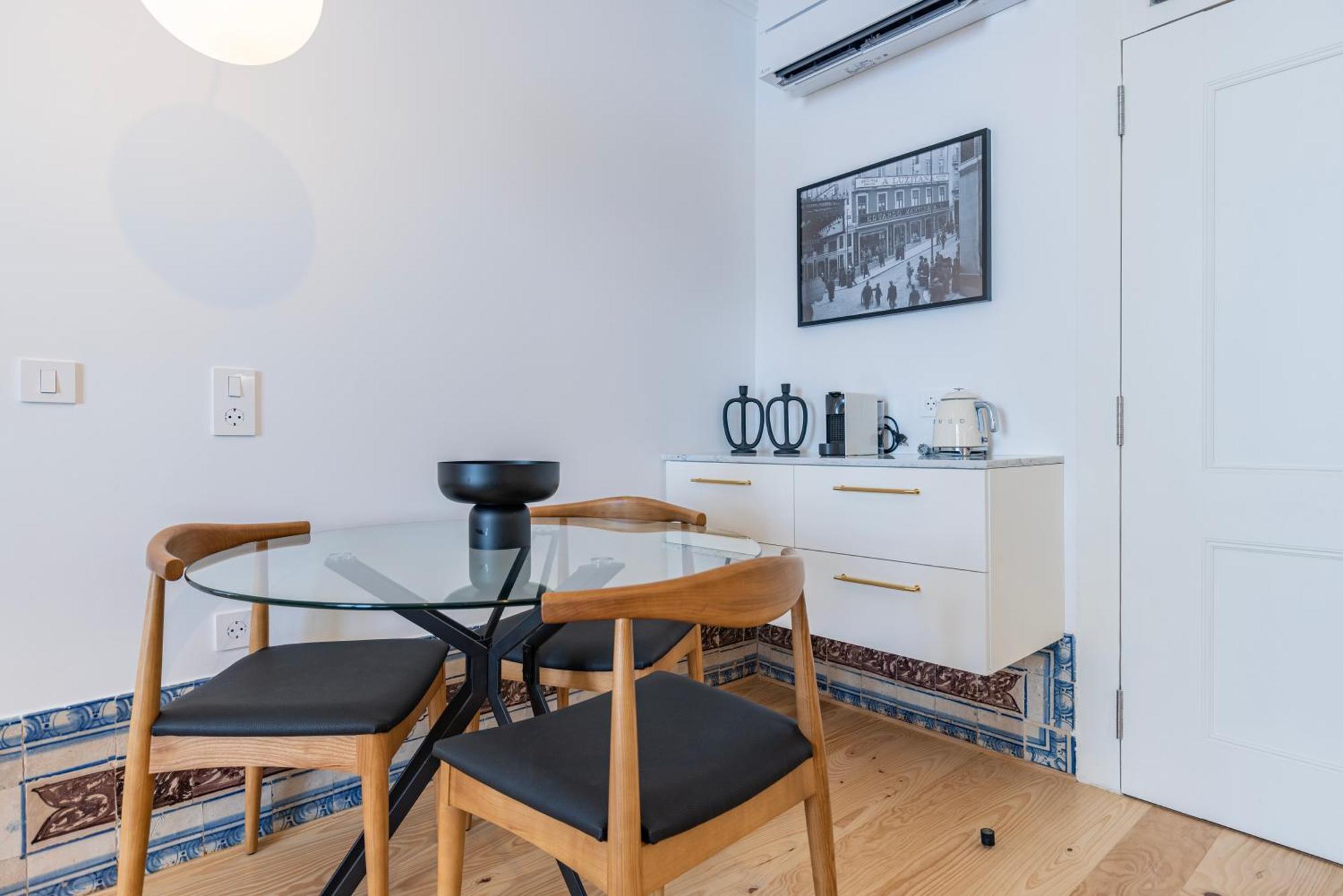 Figueira Quality Apartments By Lovelystay Lisbon Exterior photo